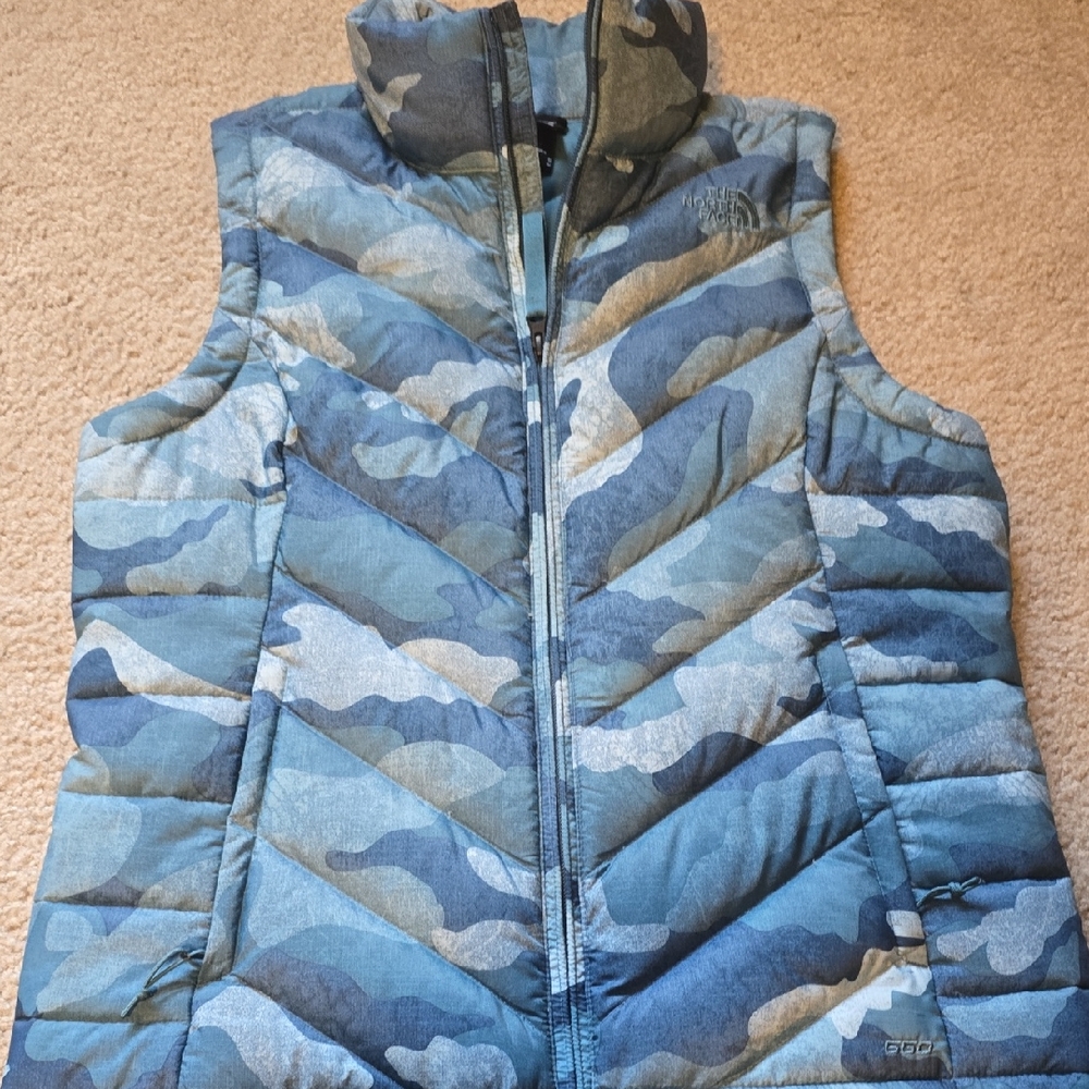 The North Face Women's Blue and Gray Camo Vest
